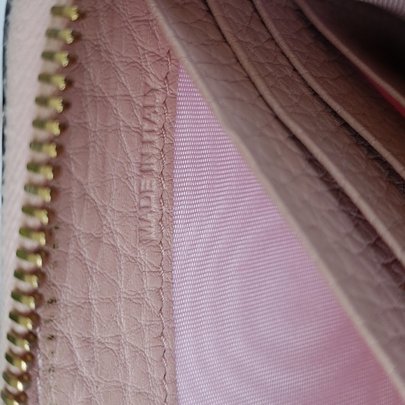 Valentino Garavani Rock stud zippy wallet π₯ π - Picture 9 of 16